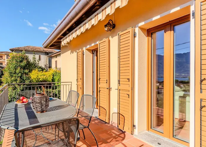 Alex By Interhome * ジェーラ・ラーリオ