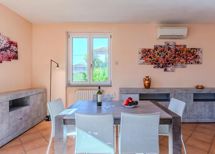 Alex By Interhome Gera Lario