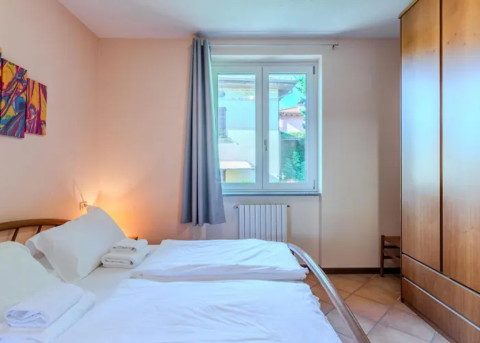 アパート Alex By Interhome ジェーラ・ラーリオ